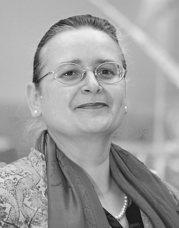 Portrait photo Prof. Dr. Gisela Febel
