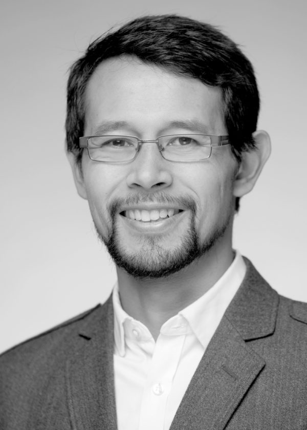 Portrait photo Yan Suarsana